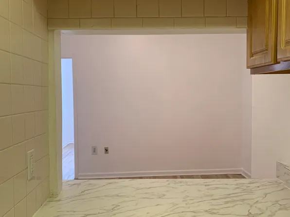 185 East Second Street image 3 of 8