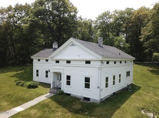437 Snydertown Rd, Craryville, NY 12521