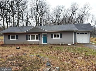 10114 Crystal Falls Dr, Hagerstown, MD 21740
