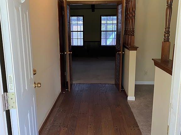 3rd image of 1359 Woodmere Dr