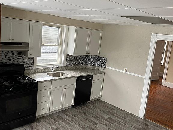 3rd image of 507 Shirley St APT 6