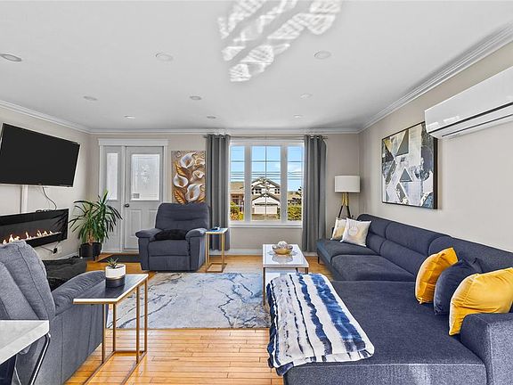 4th image of 1707 Torbay Road