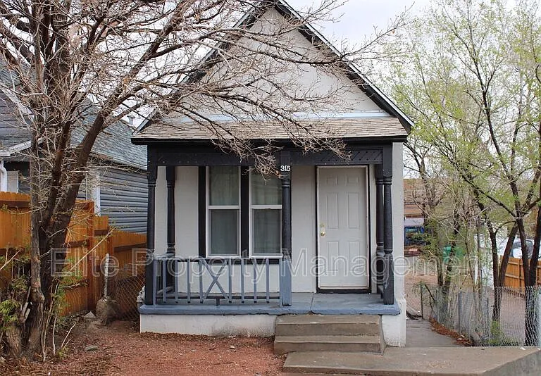 315 E City Center Dr — Photo 1