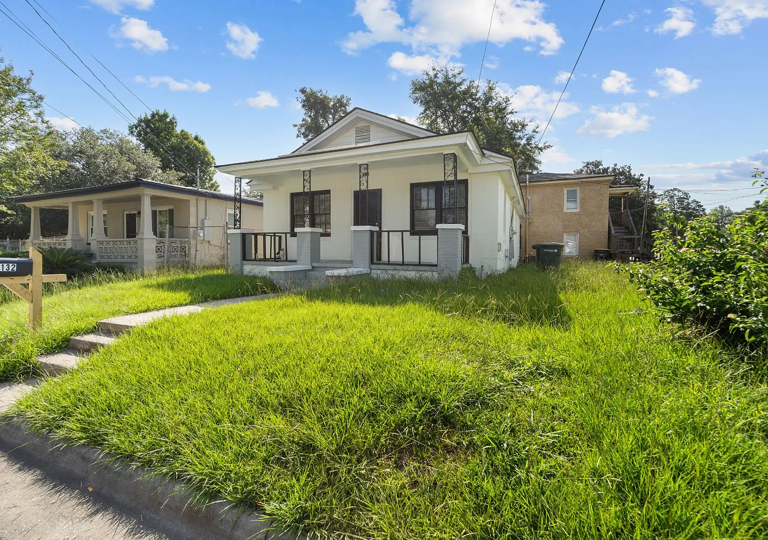 Bright & Stylish 3-Bedroom Home Near Downtown Savannah — Photo 2