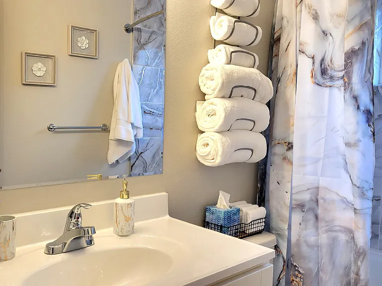 6842 N Mears St #B — Photo 10