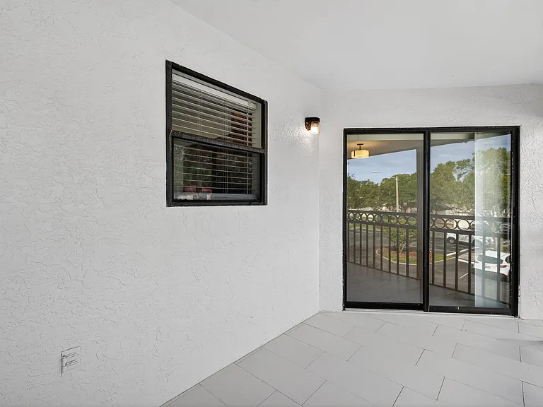 484 Santa Cruz Pl NE #G — Photo 32