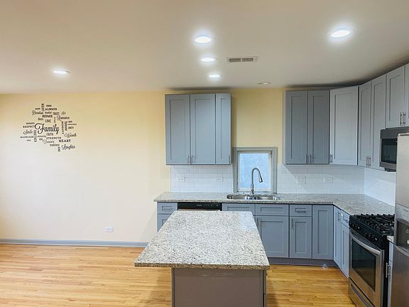 4th image of 4838 S Michigan Ave #4