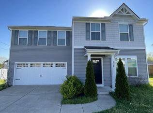 125 Mardi Gras Ln, La Vergne, TN 37086