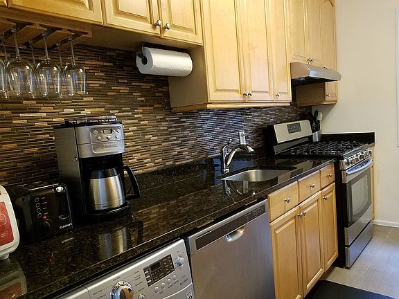3rd image of 64 Lawrence Ct APT B