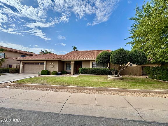 2nd image of 1502 W ANTIQUA Drive
