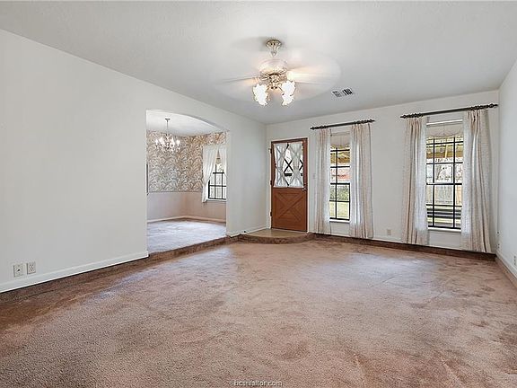 5th image of 2504 Hardwood Dr