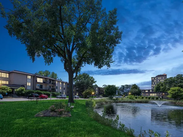 1640 Highway 36 W APT 137, Roseville, MN 55113