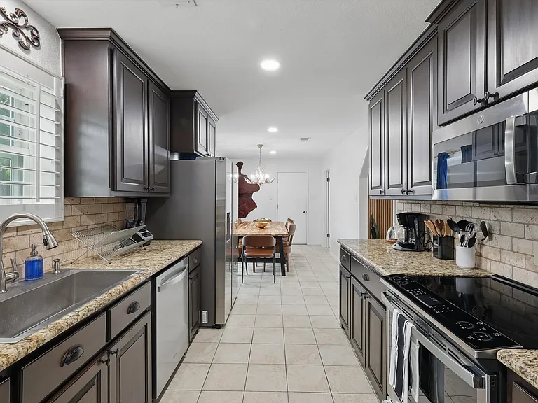 328 Shawnee Trl — Photo 12
