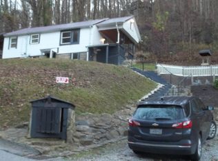 1043 Aspen Rd, Charleston, WV 25304