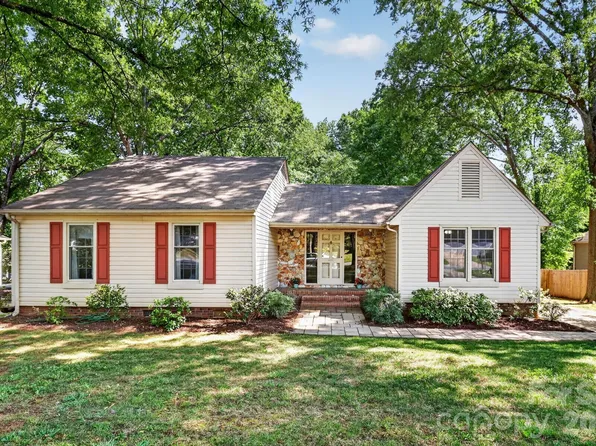 6111 Patrick Pl, Charlotte, NC 28210