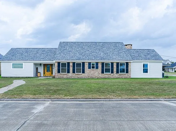 402 S Holly Hill Cir, Westlake, LA 70669