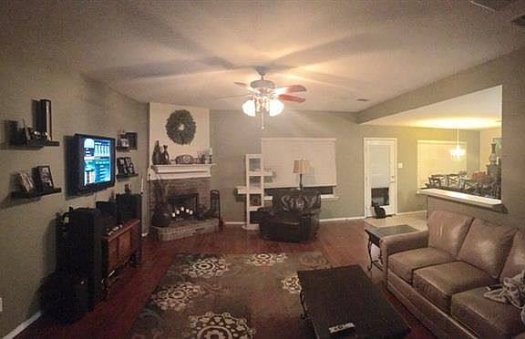 2nd image of 1721 Lesli Dr