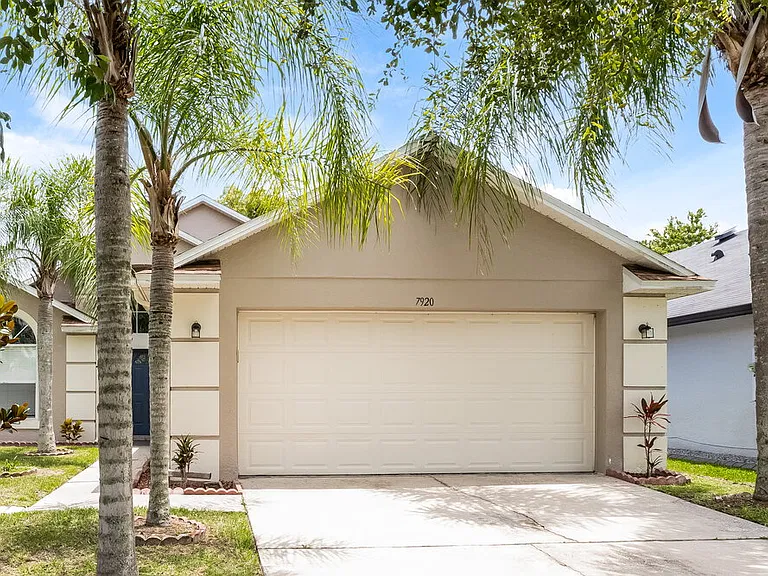 7920 Oakstone Ct — Photo 1