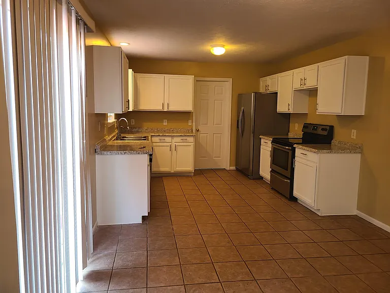 6814 Flick Dr — Photo 8