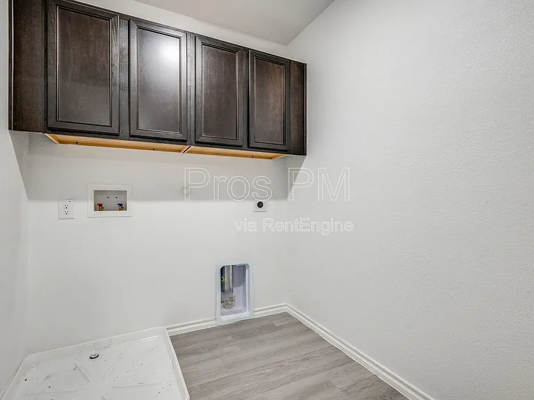 3537 Brentwood Dr — Photo 7