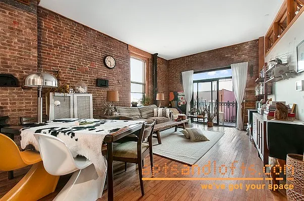 Rented by aptsandlofts.com | media 53