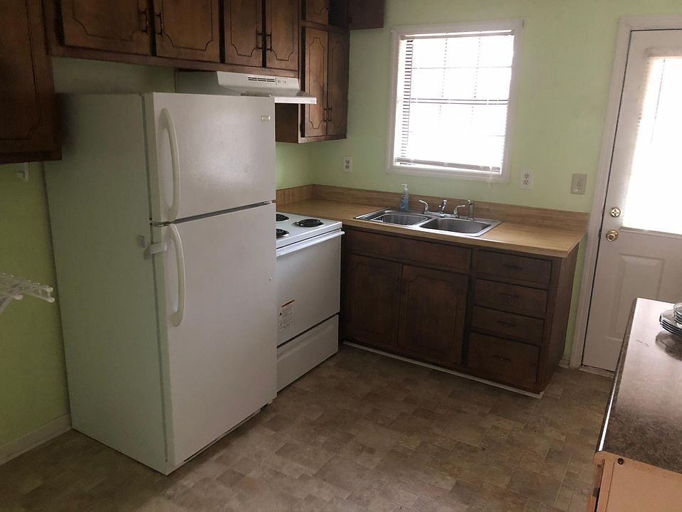 2nd image of 46 Joy Dr