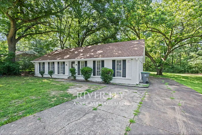 3 bed, 2.0 bath, 1546 sqft, $1,675 — Photo 2