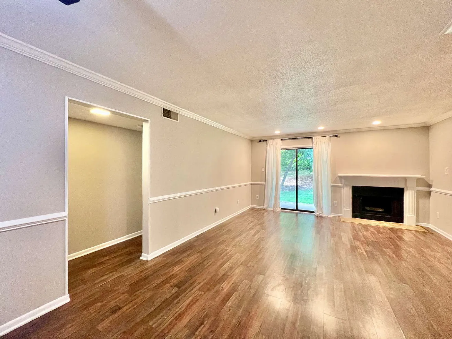 Condo Minutes From Southpark! — Photo 3