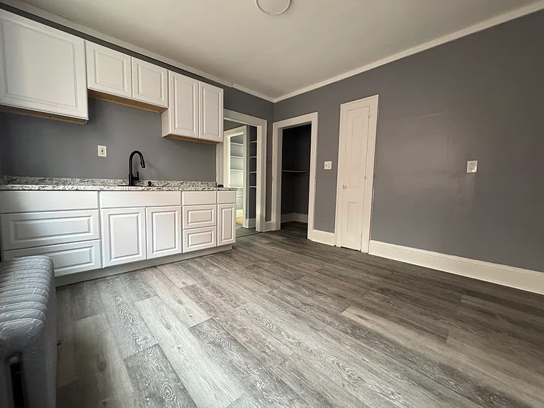 1069 Capitol Ave #2E — Photo 4