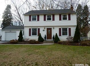 89 Oakcrest Dr, Rochester, NY 14617