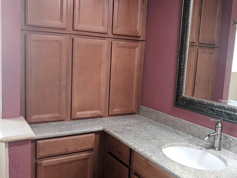 565 Smalley Ave — Photo 17