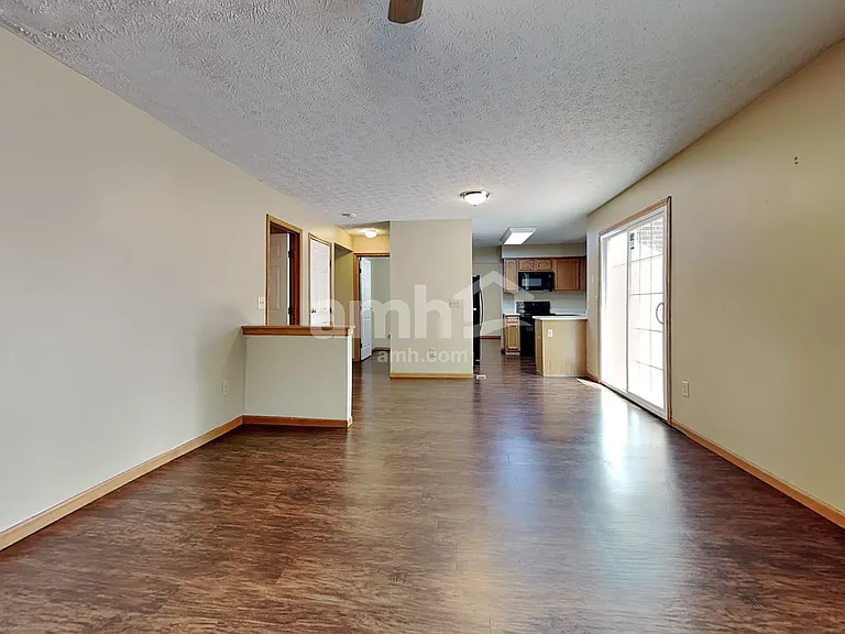 2358 Rosina Dr — Photo 8