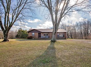 1035 Bledsoe Rd, Westmoreland, TN 37186