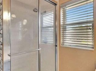 18 Amherst Ct APT B, Royal Palm Beach, FL 33411