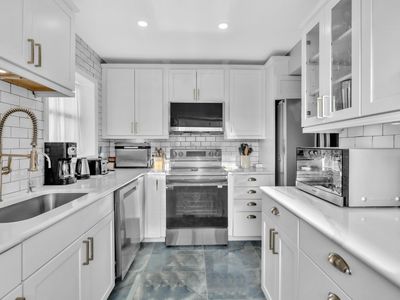 16 Colonial Club Drive #200, Boynton Beach, FL, 33435
