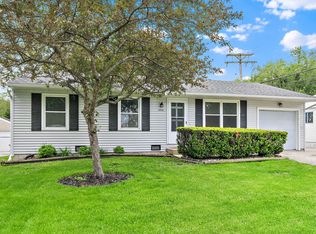 4905 Prairie Ave, McHenry, IL 60050