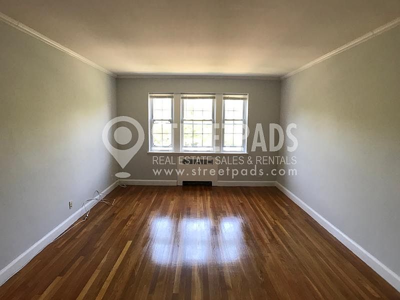 1157 Beacon St APT 4, Brookline, MA 02446 | Zillow