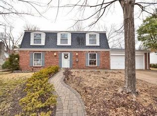 21 Wilshire Ter, Saint Louis, MO