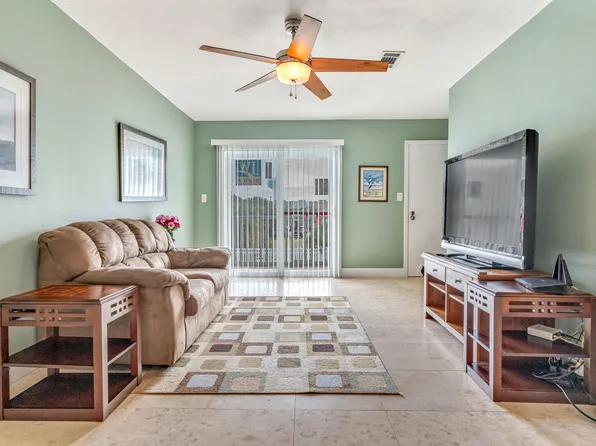 330 Bluefish Dr Unit 208, Fort Walton Beach, FL 32548