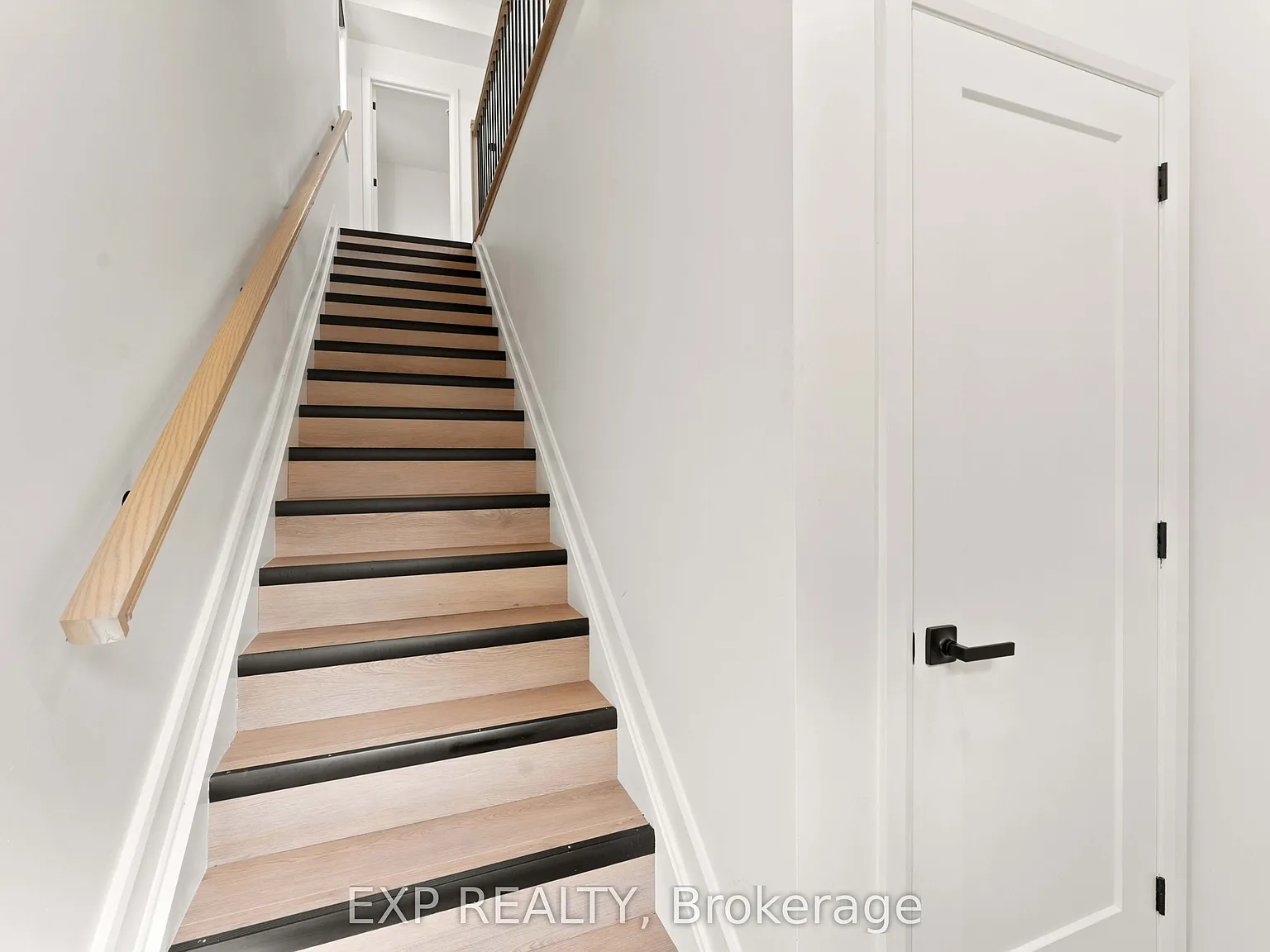 3 bed, $3,290 — Photo 3