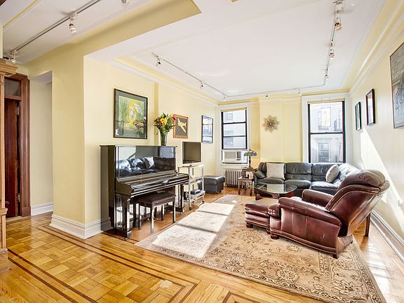 2nd image of 255 W 98th St APT 6B