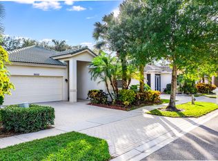 9652 Sandpiper Ln, West Palm Beach, FL 33411