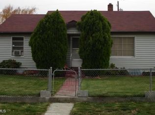 1137 8th St, Wenatchee, WA 98801