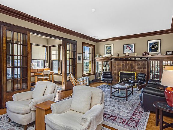 3rd image of 1032 W Loyola Ave #3N