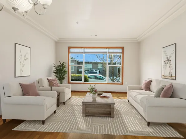 834 Pavilion Pl, Ashland, OR 97520