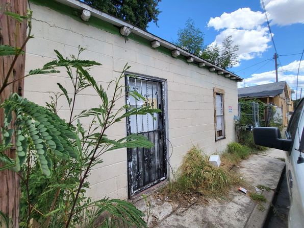 laredo-texas-250961156 picture