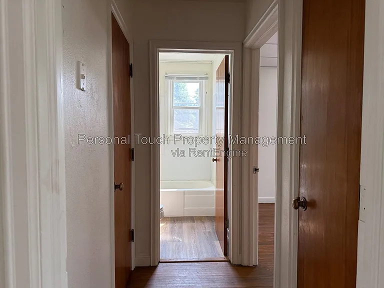 517 12th Ave N #6 — Photo 12