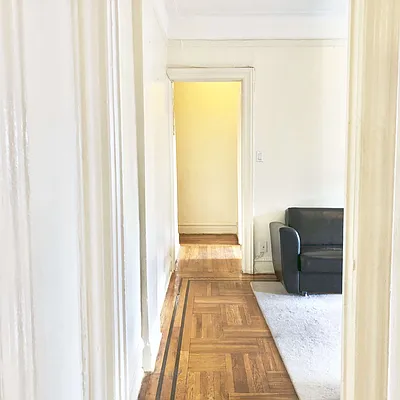 Rented by Uptown Flats LLC | media 22