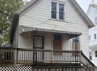 1114 W Ring STREET, Milwaukee, WI 53206