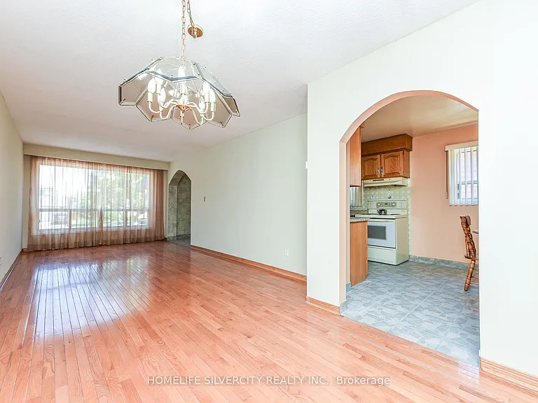 7378 Bybrook Dr — Photo 12